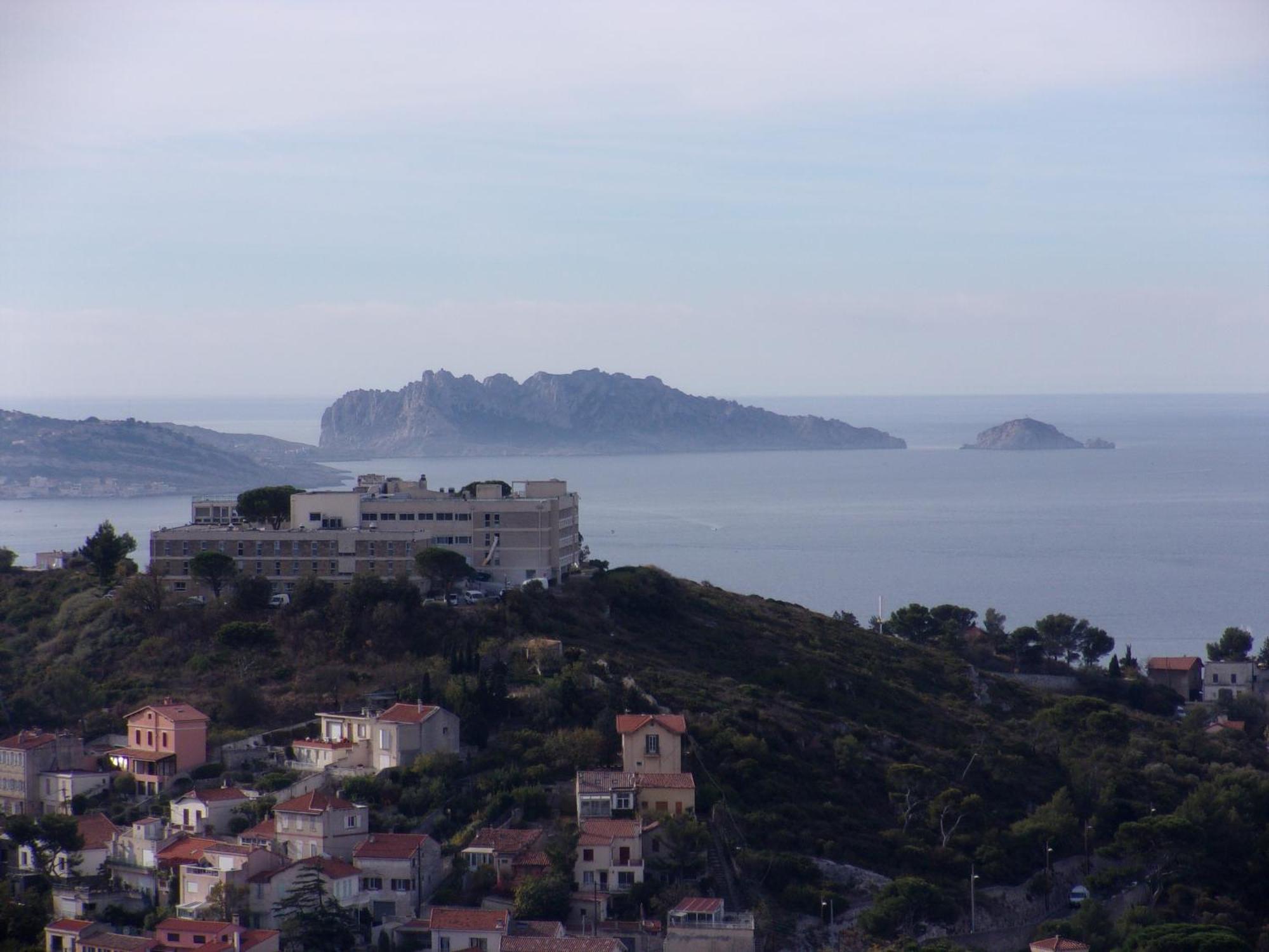 Stud Terras Ville Corniche 2 Pers Stat Gratuit Rue Modif Suivt Possib Et Accord Exclusif Marseilles Exterior foto