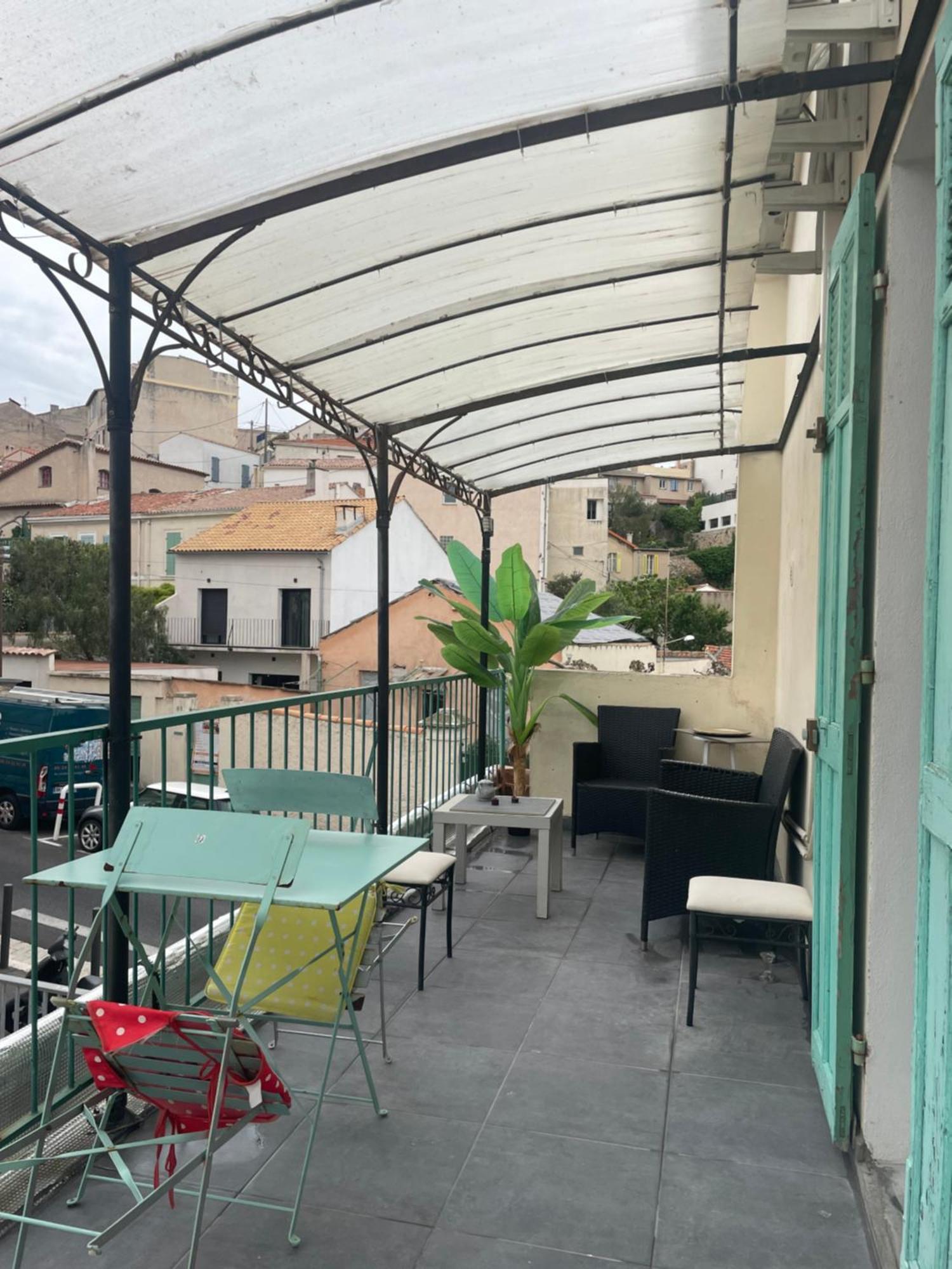 Stud Terras Ville Corniche 2 Pers Stat Gratuit Rue Modif Suivt Possib Et Accord Exclusif Marseilles Exterior foto