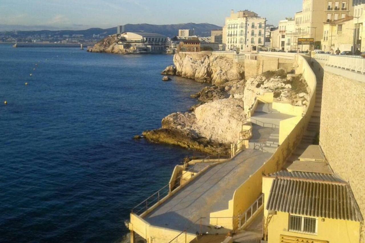 Stud Terras Ville Corniche 2 Pers Stat Gratuit Rue Modif Suivt Possib Et Accord Exclusif Marseilles Exterior foto