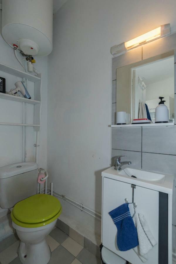 Stud Terras Ville Corniche 2 Pers Stat Gratuit Rue Modif Suivt Possib Et Accord Exclusif Marseilles Exterior foto